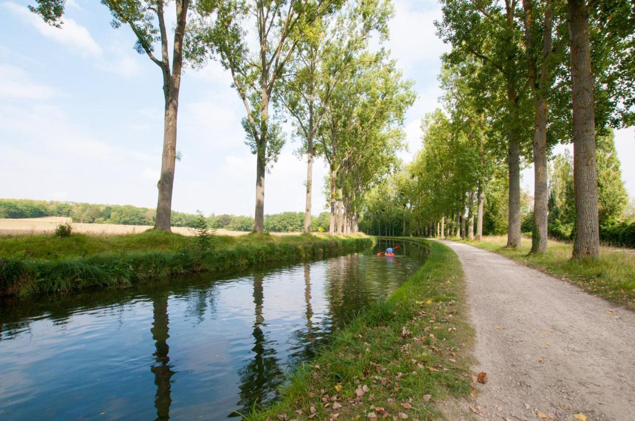 Camping Village Parisien Varreddes Exterior photo